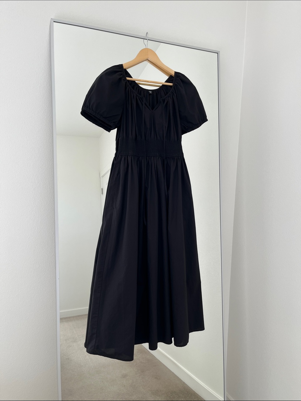 UNIQLO Volume Sleeves Dress in Black